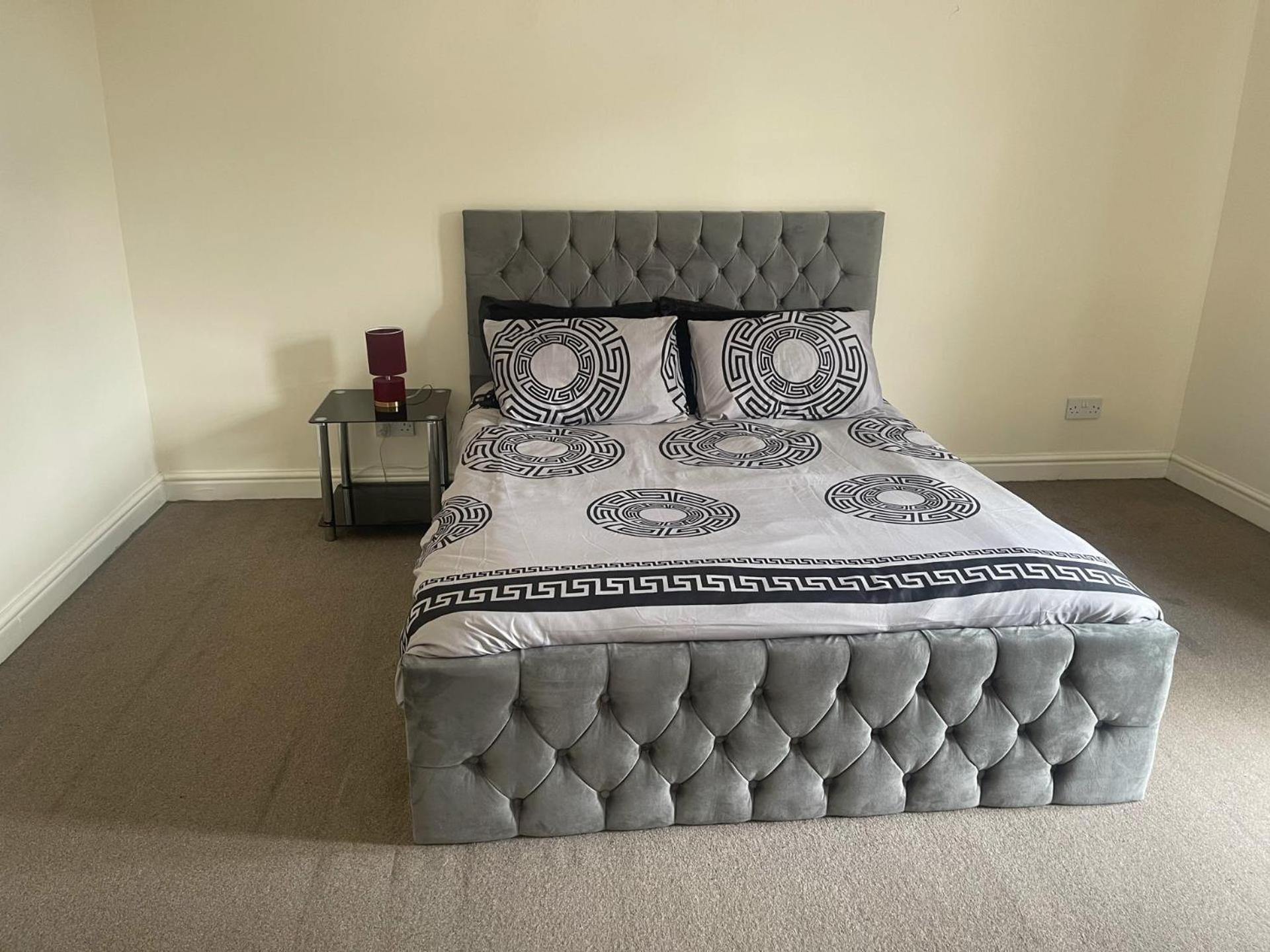 2-Bed Apartment - Sleeps 4 - Street Parking - Wifi Manchester Exterior photo